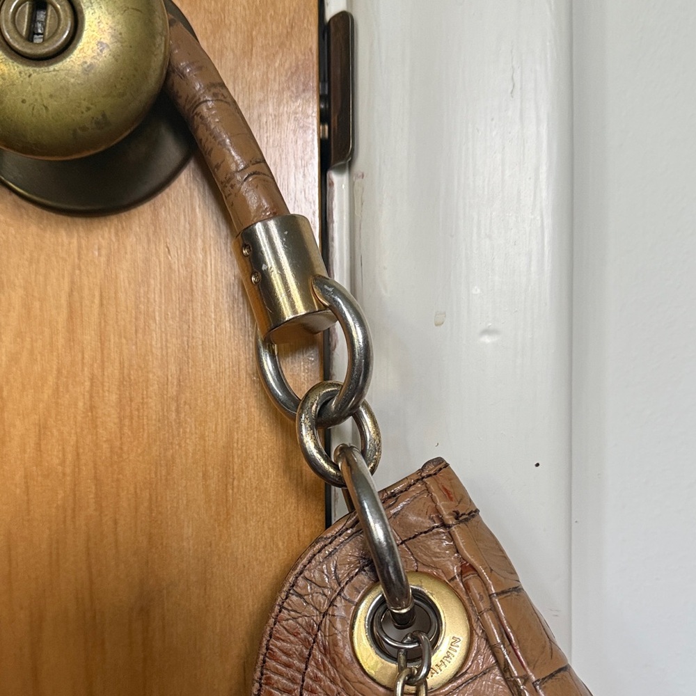 Brahmin Brown Crocodile like Embossed leather Bag - Picture 4 of 14